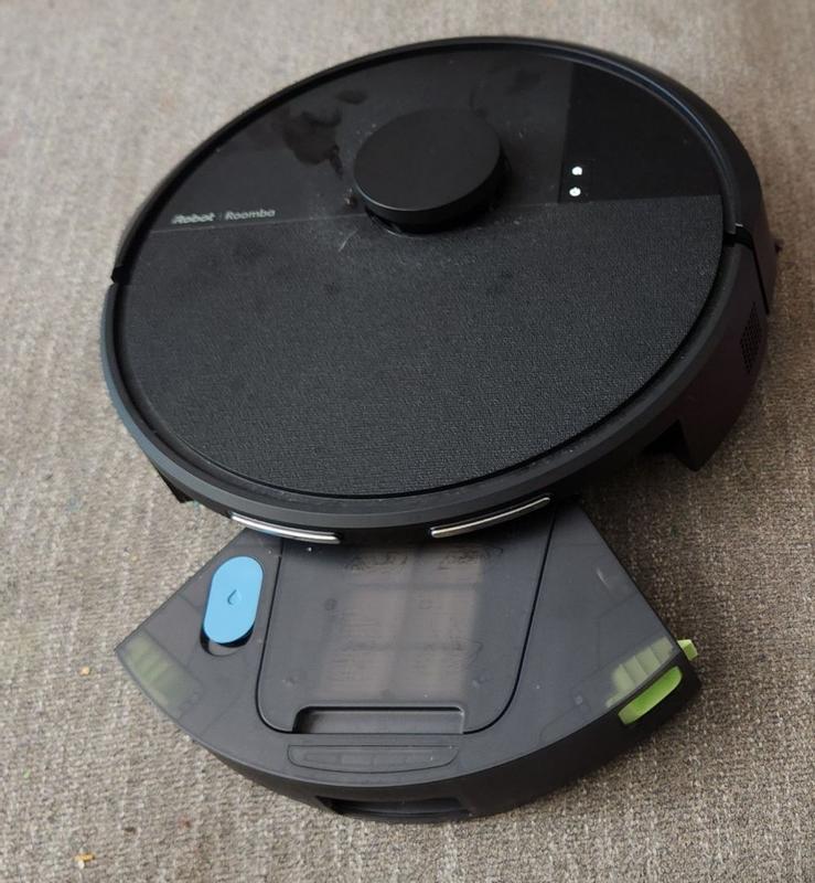 iRobot® Roomba® 106 Combo Robot Vacuum And Mop With AutoEmpty Dock