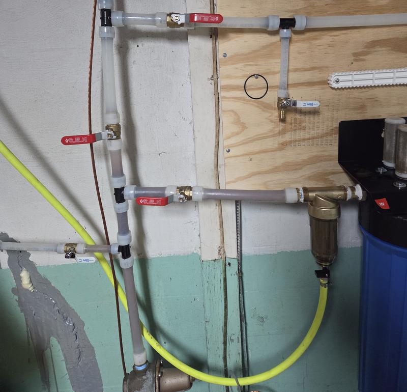 4 month old pex should be white  not rusty brown like it is before the filter