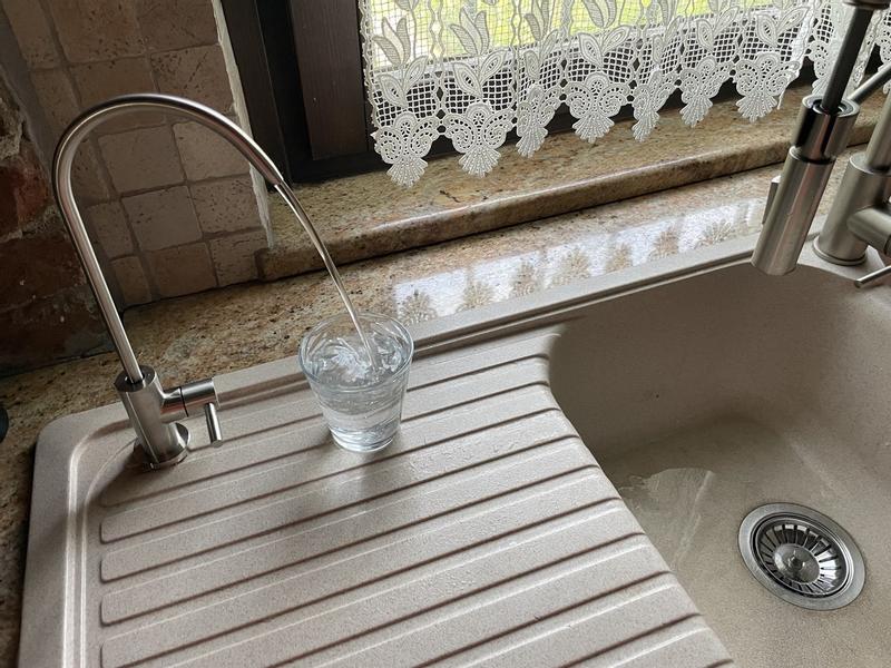 Under-sink installation and faucet for ultrafiltered water.