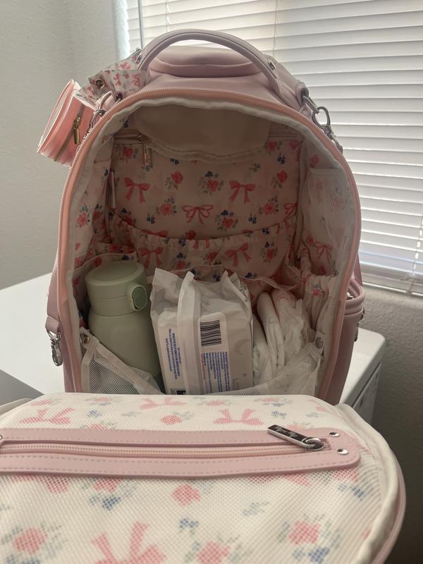 Customer photo for "How it opens so big to get things in and out"