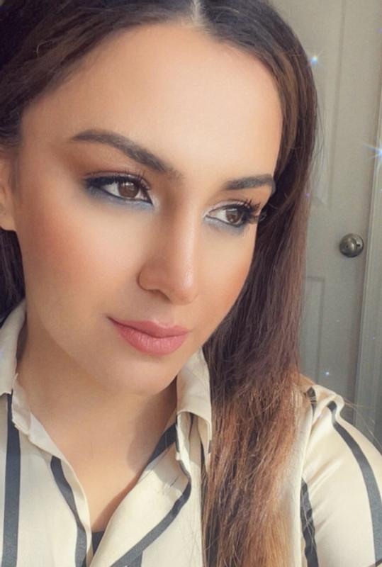 Customer photo for "Definitely a favorite brown mascara"