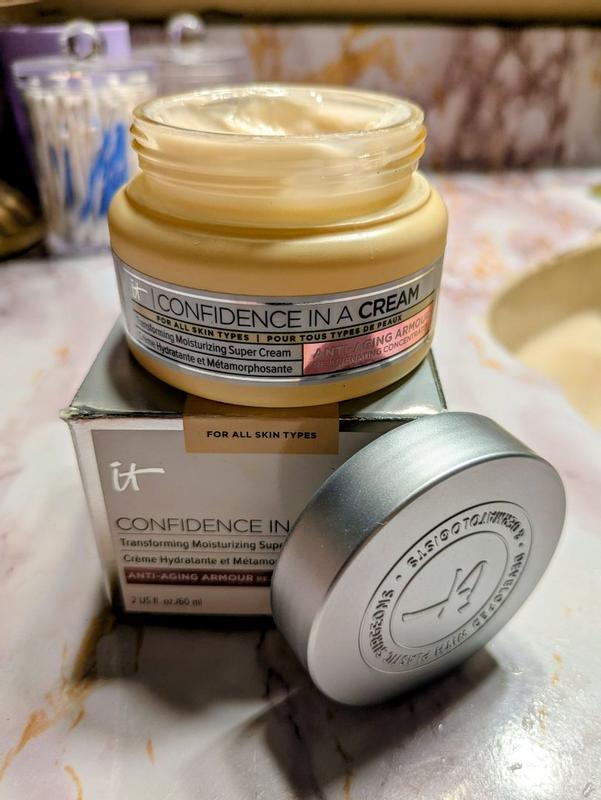 Confidence in a Cream Anti-Aging Hydrating Moisturizer - IT