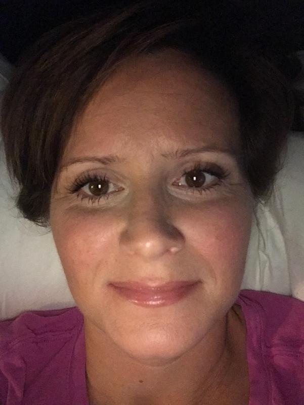 Eye cream, it celebrate foundation and illuminizer.