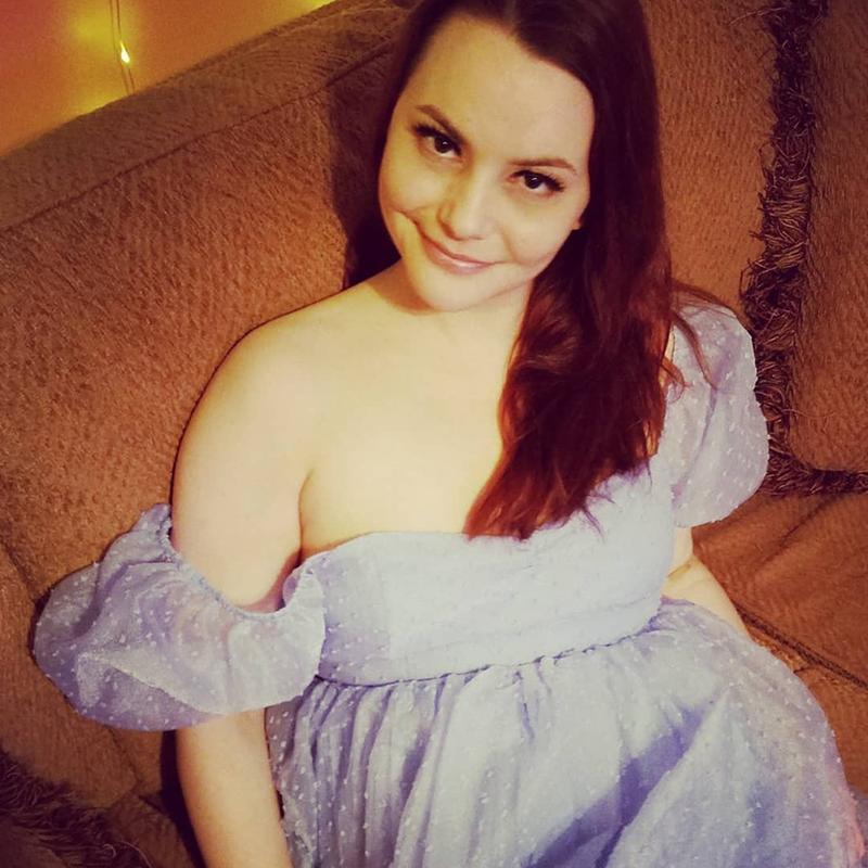 40 Never looked so good. Wearing the palette in this birthday photo.