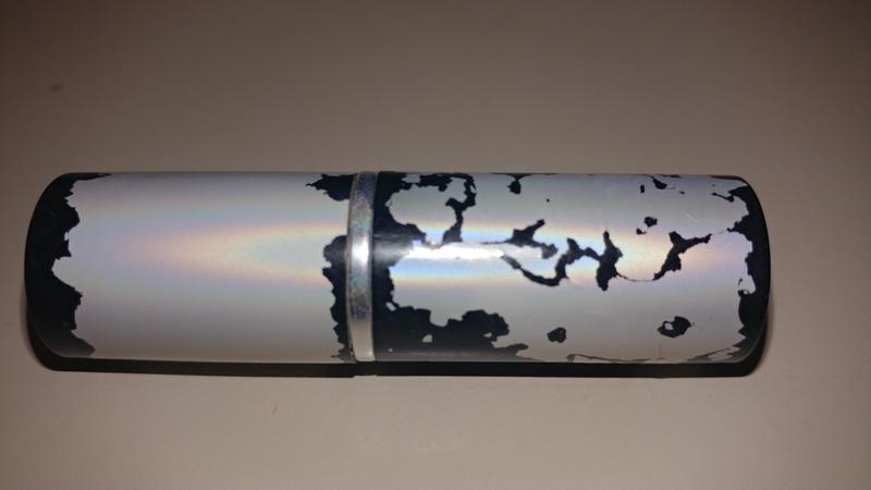 The paint chips off the case : (