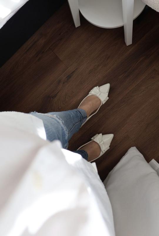 Review Thumbnail Image 1 378762818