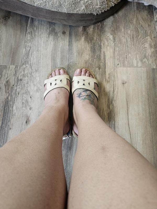 Review Thumbnail Image 1 385770493
