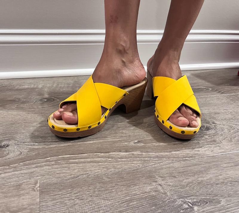 Casual and stylish clog sandals