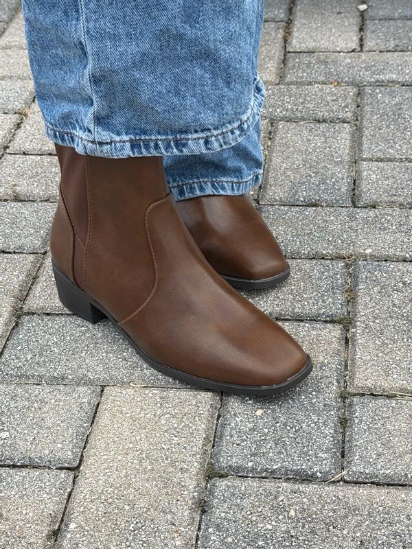 Customer photo for "A great addition to any outfit"