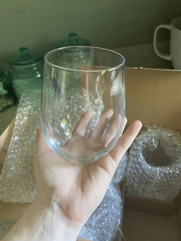 I’m in love! How simple but beautiful this glass is!