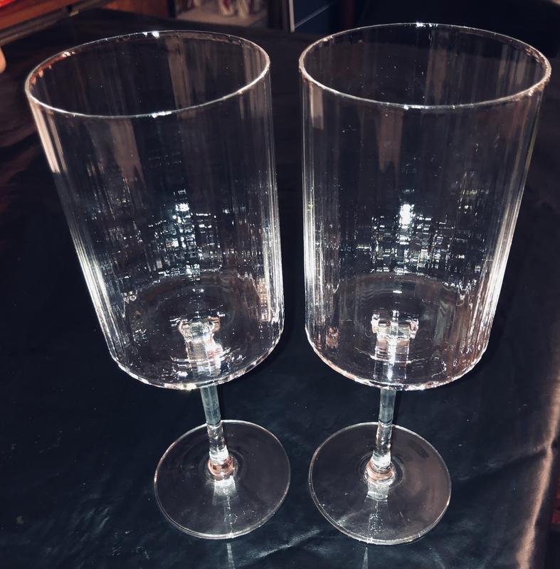 JoyJolt Elle Fluted Cylinder White Wine Glass - 11.5 oz Long Stem Wine  Glasses - Set of 2