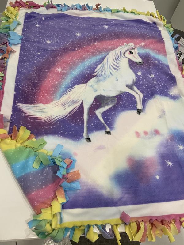  EDUMAN Unicorn Tuck N' Tying Fleece Blanket Kits, DIY Crafts  for Girls Ages 6+, Arts & Craft Gifts Ideas for Kids, No Sewing Required  Quilts