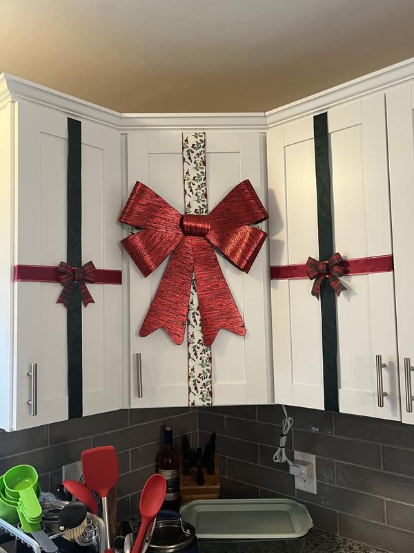 20 Christmas Red Metallic Bow by Place & Time