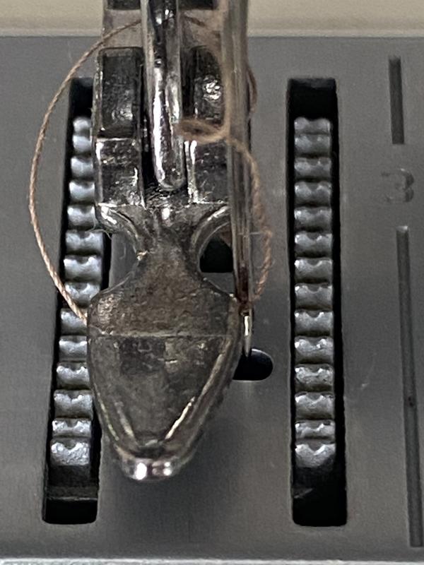 DREAMSTITCH 161166 Slant Shank Zipper Presser Foot Fits for Singer Sewing  Machine