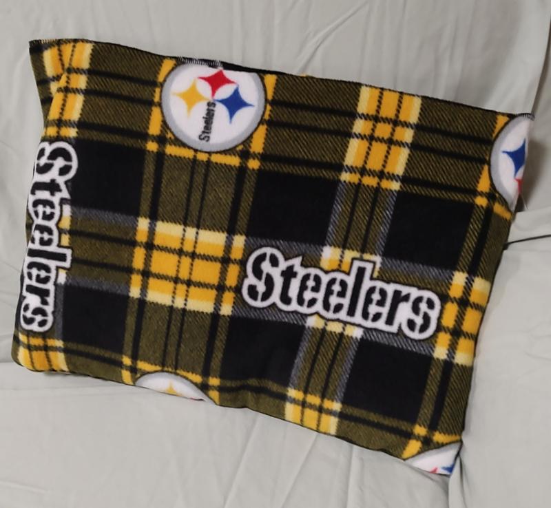 Pittsburgh Steelers 60'' x 70'' Plaid Flannel Fleece Blanket