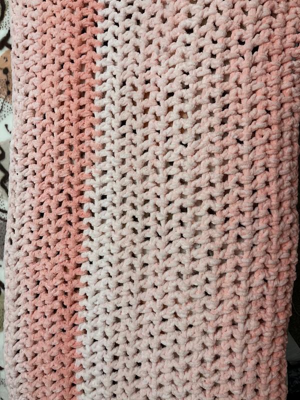 Bernat Baby Blanket Dappled Yarn-Ever After Pink 161015-15003