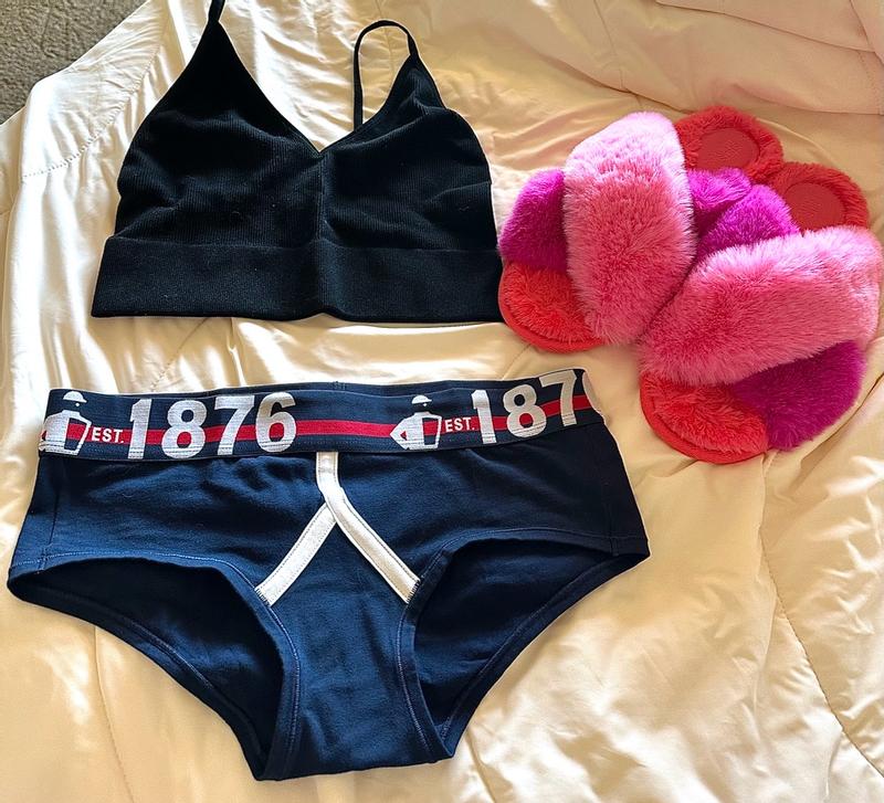 Customer photo for "Comfortable and cute underwear, perfect for everyday"