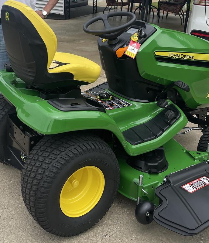 John deere x380 riding lawn mower details hot sale