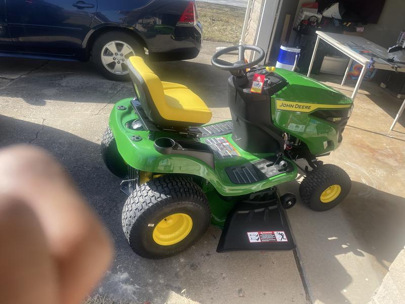 John Deere S100