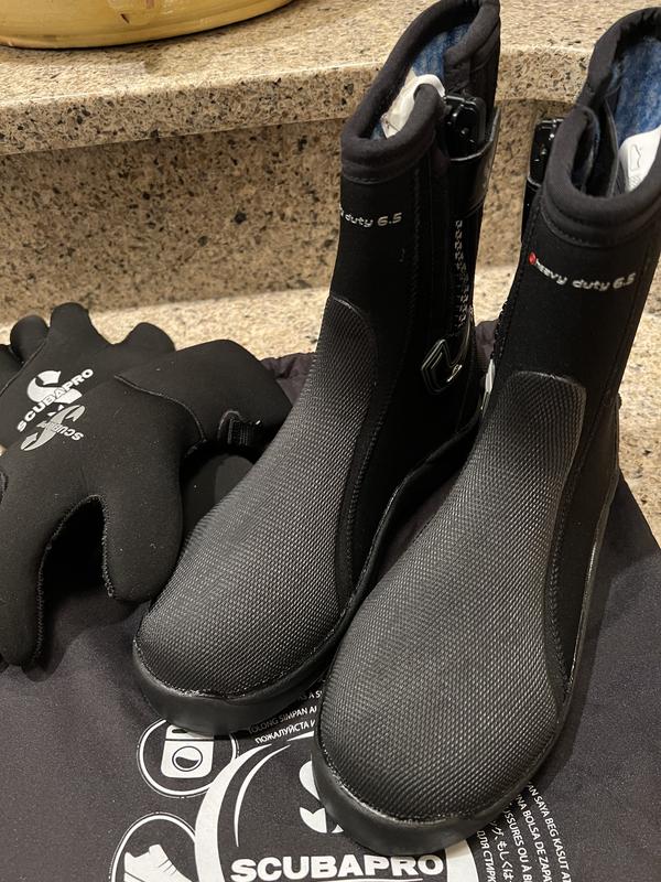 thumbnail image 2 of Pinnacle Neo 3mm Neoprene Scuba Diving & Snorkeling Gloves - All Sizes, GL13UBK 2 of 4