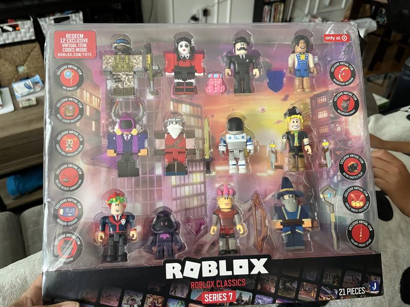 1FRE Roblox 3 Action Figure, Series 7 Dominus Dudes Black Helmet (NO CODE)