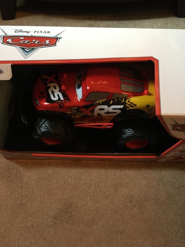 Jada Toys Disney Pixar Cars Lightning McQueen 1:14 RC Car, 1 Unit