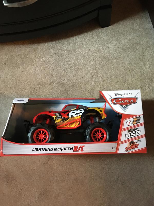 Jada Toys Disney Pixar Cars Lightning McQueen 1:14 RC Car, 1 Unit