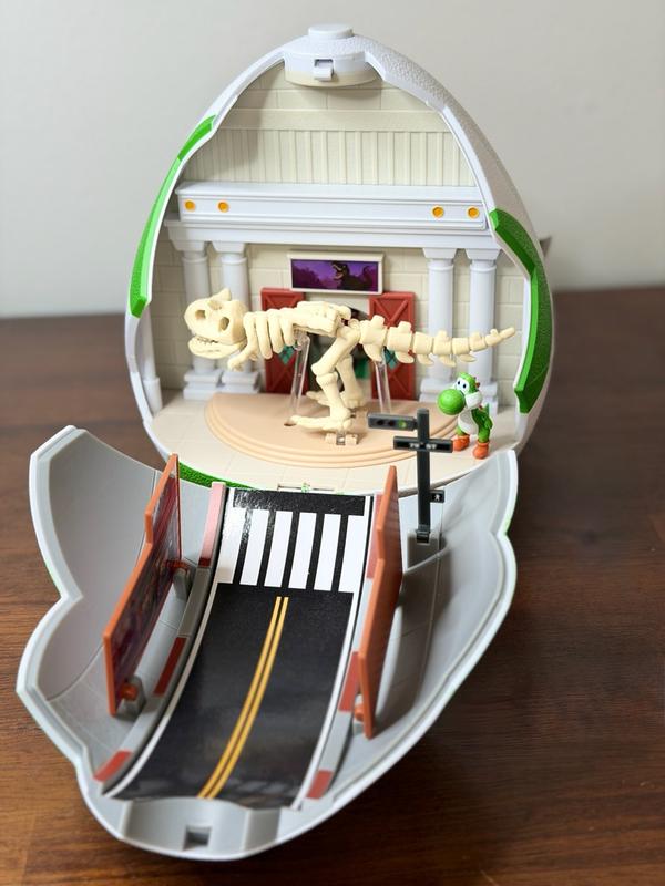 Customer carousel item 11.