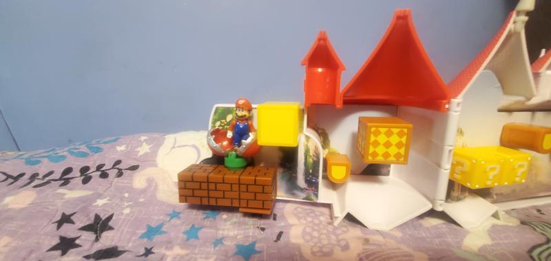  The Super Mario Bros. Movie – Mushroom Kingdom Castle Playset  with Mini 1.25” Mario and Princess Peach Figures : Toys & Games