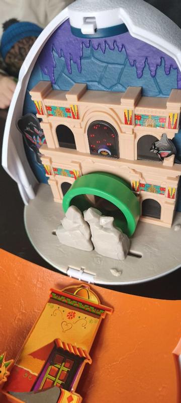 Customer carousel item 6.