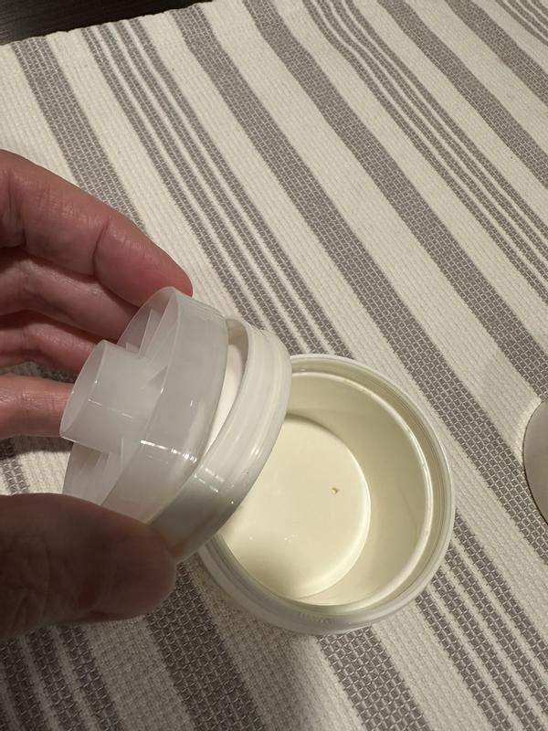 Customer photo for "Only the cap has a cream, jar is empty"