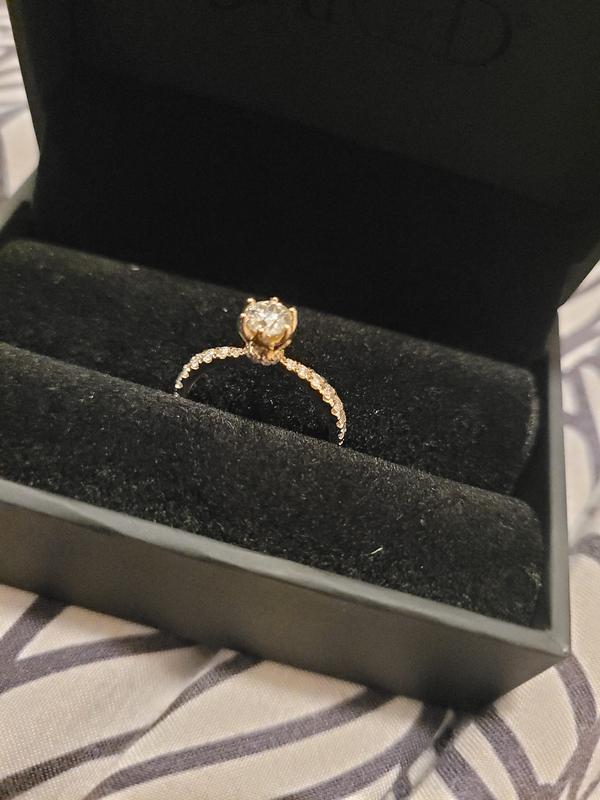 A diamond is forever, but this deal won't last long! ❤️ 14k gold