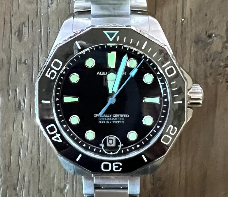 TAG Heuer Aquaracer 自動巻き 腕時計 300m TAG Heuer Aquaracer Professional 300 GMT 2022 - Hand-On, Price