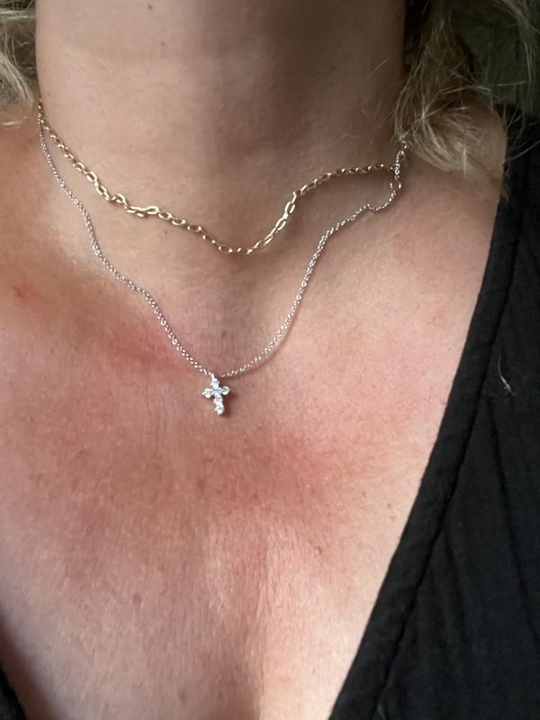 Shy Creation Diamond Cross Necklace 1/5 ct tw Round 14K
