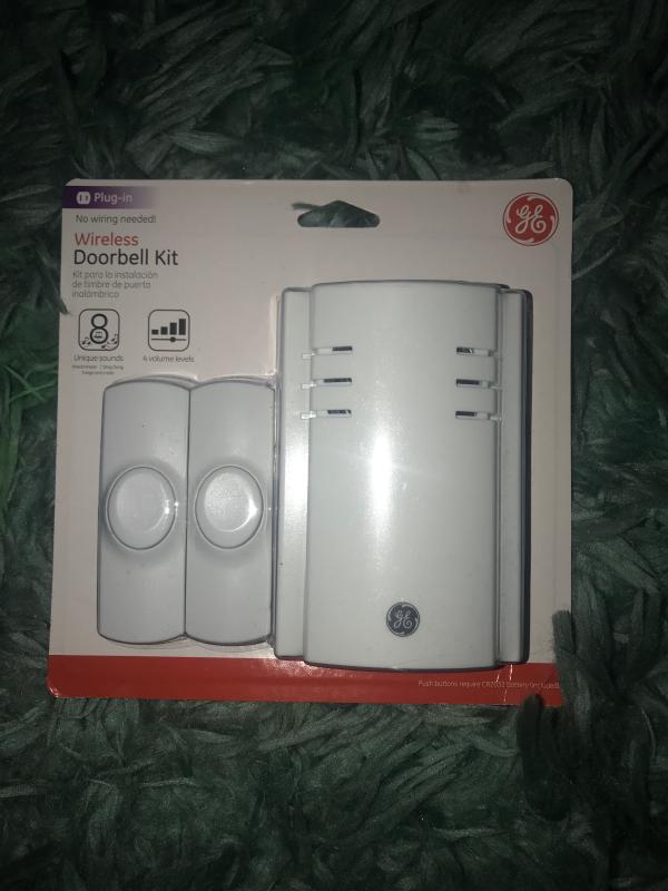 GE Plug-In 8-Chime Wireless Door Chime with 2-Push Buttons, White