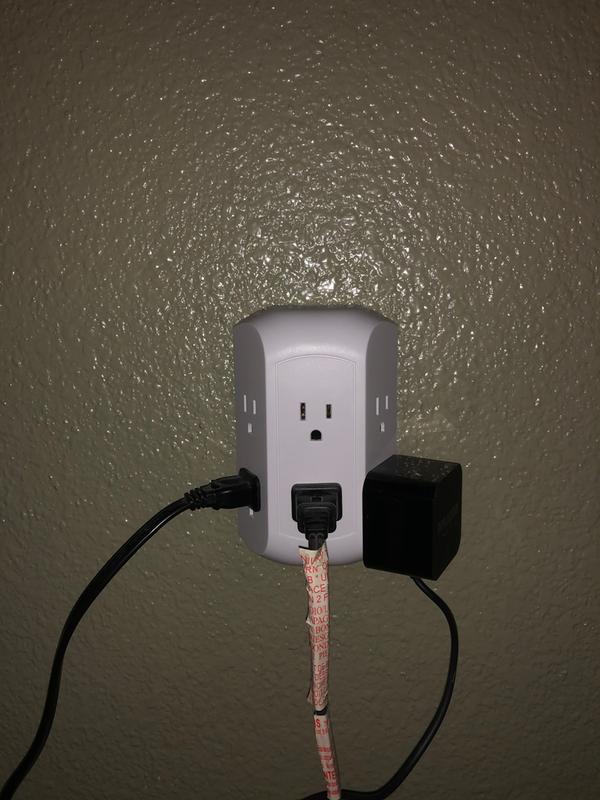 GENERAL ELECTRIC 6-Outlet Wall Adapter, Reset Button, Wide Spaced Outlets,  56575 