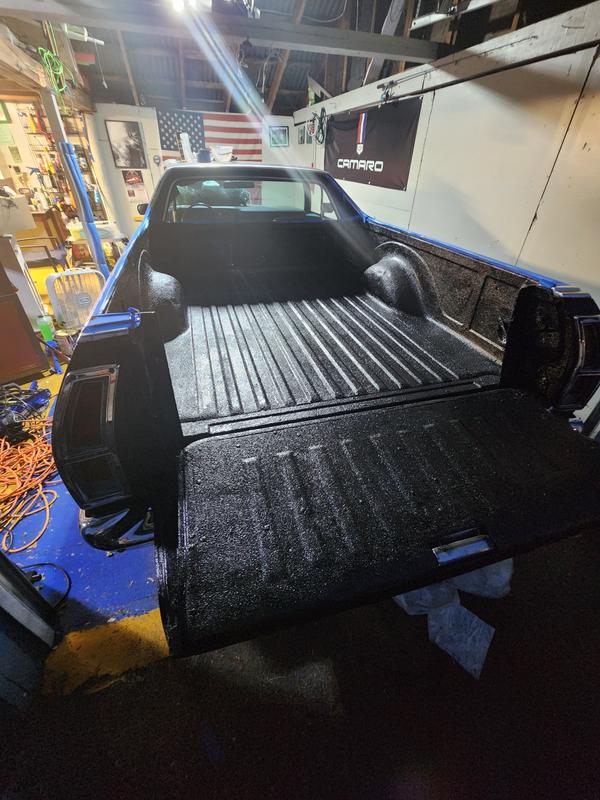 HERCULINER Black 1-Gallon Truck Bed Liner Kit, Polyurethane, Roller  Included, Skid-Resistant, Rust Prevention