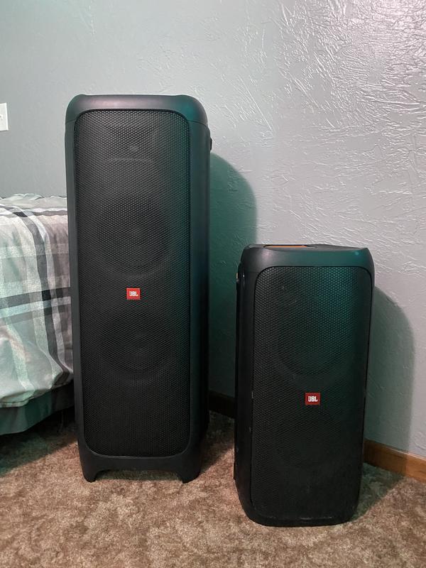 JBL Partybox 310 | Portable party speaker with dazzling