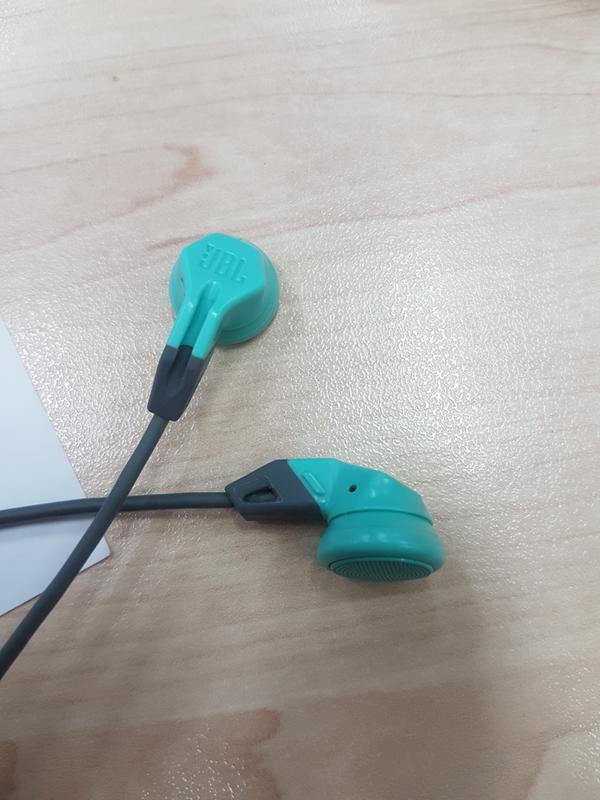 Silicone earpieces missing