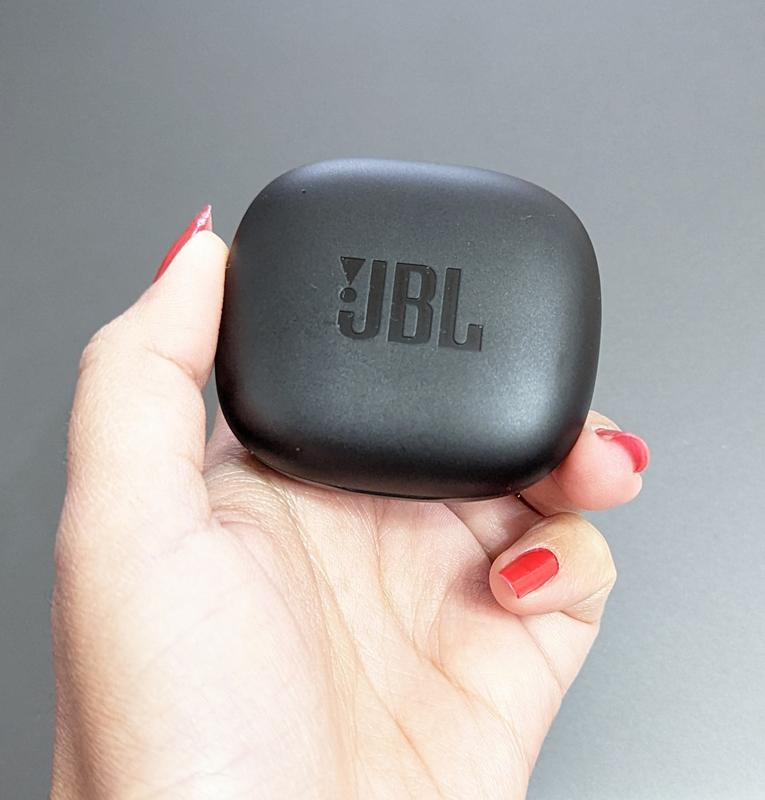 Centauri Smart House on Instagram: JBL Wave Flex 🎧 Sonido JBL Deep Bass.  🔊 Saca el máximo partido a tus mezclas con audio de alta calidad de  auriculares seguros y fiables con