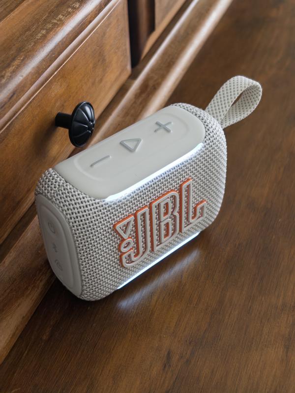 The JBL go 5