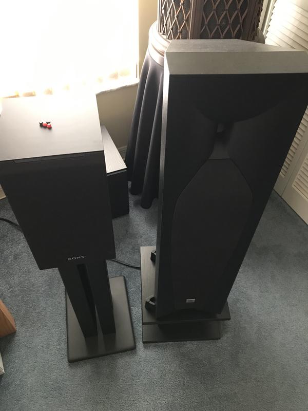 Studio 570 | Professional-quality150-watt Floorstanding Speaker