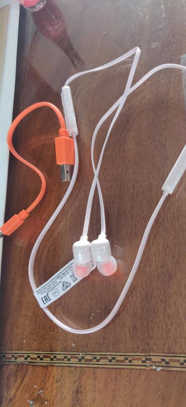 the left side doesn´t sound