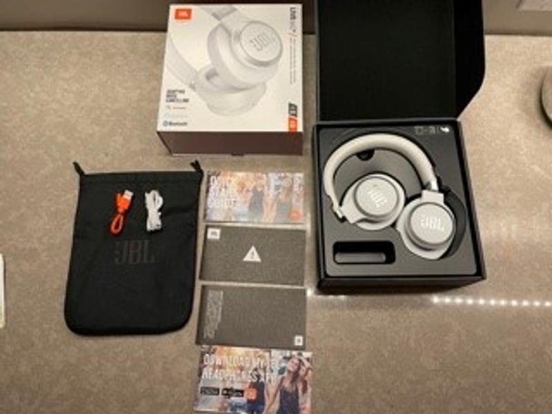 JBL Live 660NC Bluetooth On-Ear Noise Cancelling Headphones, Black  JBLLIVE660NCBLK - The Home Depot