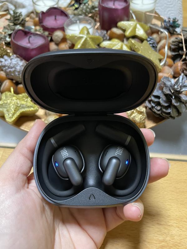 Customer carousel item 14.