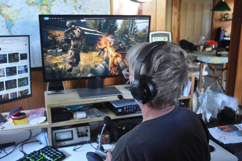 FPS game chat