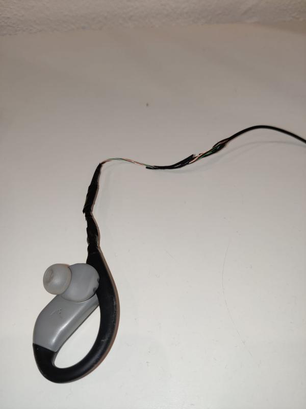 JBL Endurance DIVE  Auriculares deportivos intraurales e inalámbricos  resistentes al agua con reproductor MP3