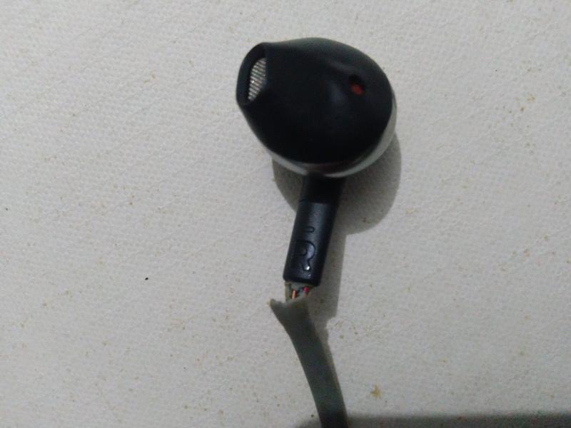 The ruptured Ear phone wire