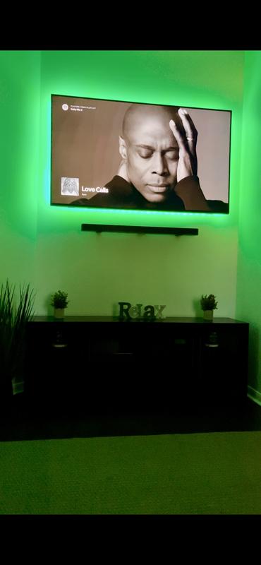 Hung the JBL 500 soundbar under my TV