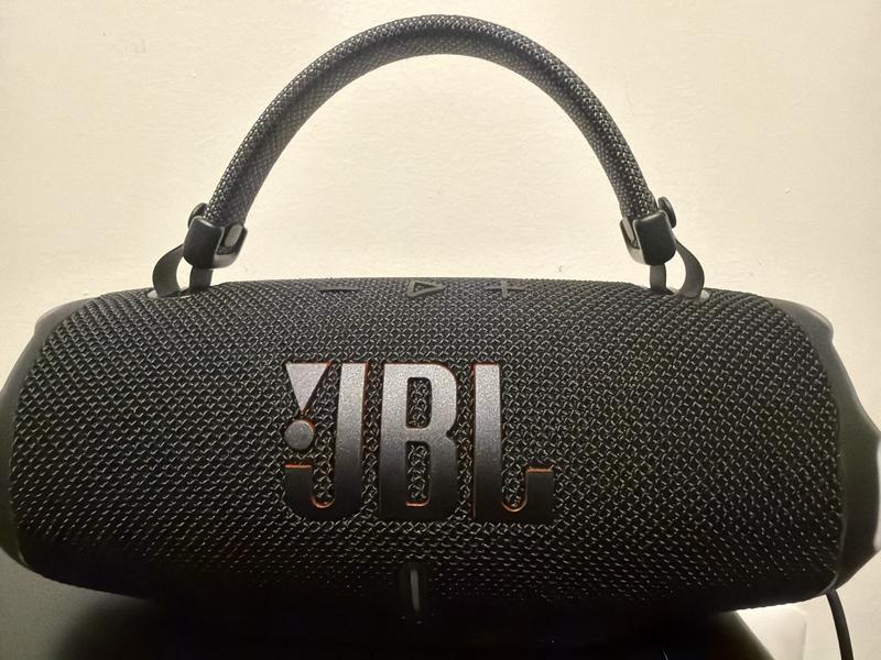 JBL charge 6